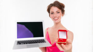 Advantages To Buy Diamond Engagement Rings Online